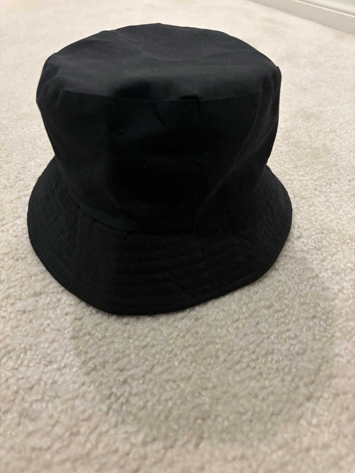 Men's Stylish & Comfortable Bucket Hat for Outdoor Adventures-image