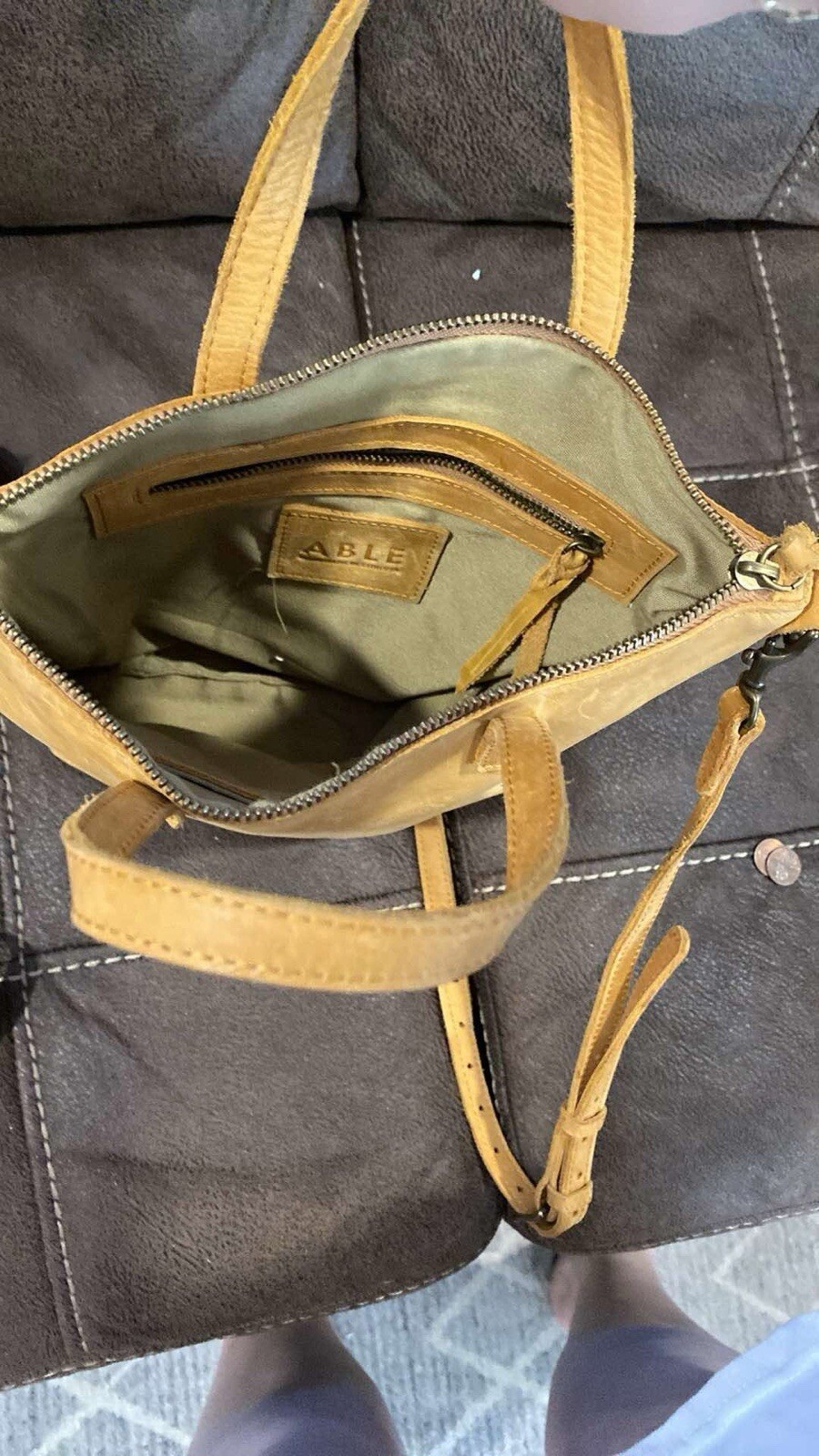 able leather purse - image 2