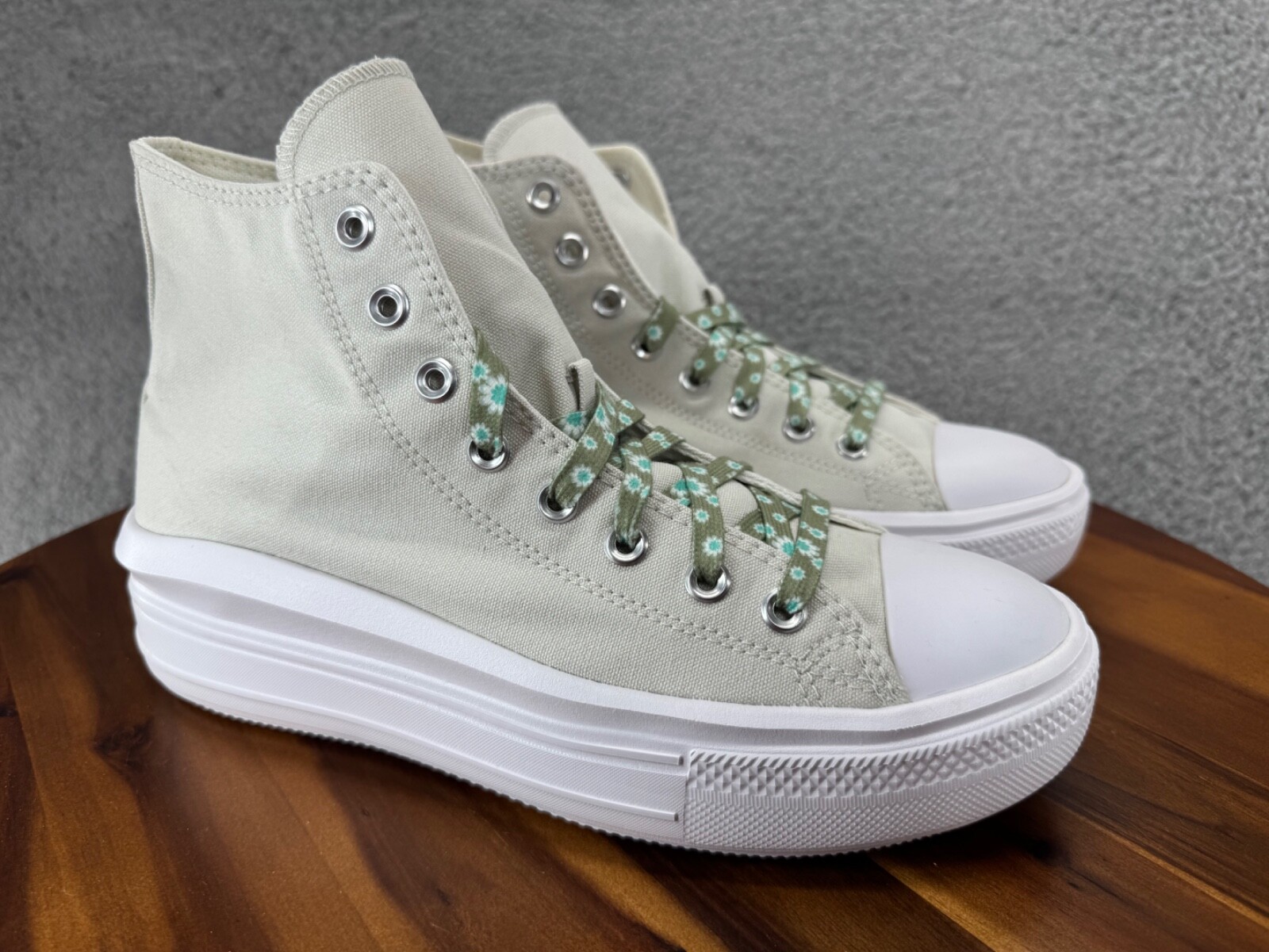 Converse Women's Chuck Taylor All Star Move Size 11 Platform Sneaker Floral Shoe