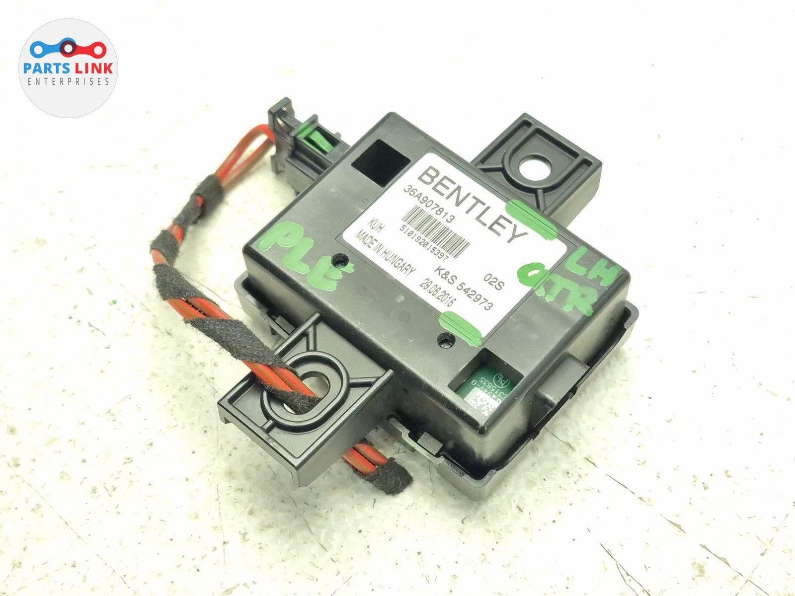 2016-20 BENTLEY BENTAYGA CHARGING STATION CONTROL MODULE PLUG SET 36A907813 636
