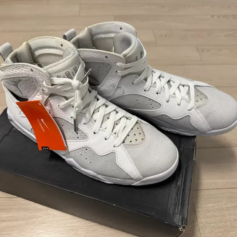 Nike Air Jordan 7 Retro White Sneakers - Size 285 thumbnail 3