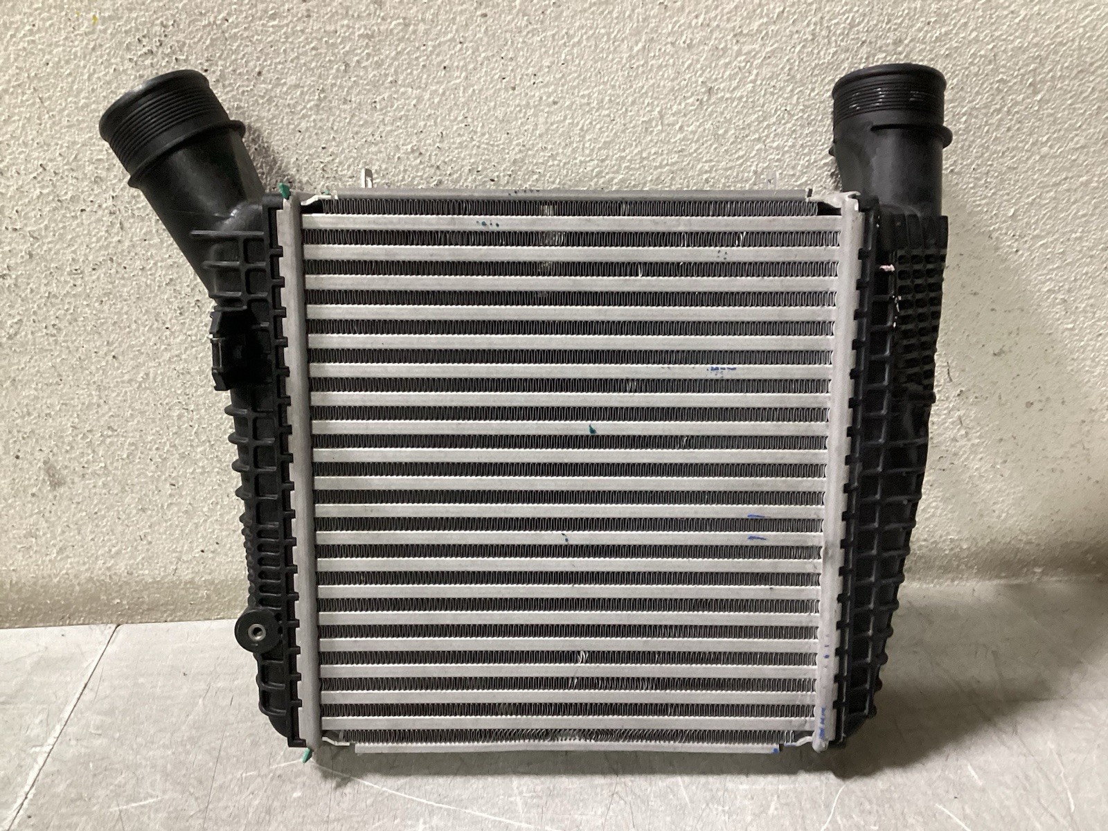 Bentley Continental Flying Spur 2019-2023 LEFT Radiator