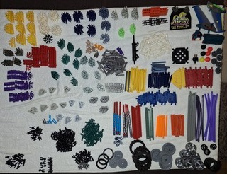 K'NEX lotto misto sfuso 4 libbre 1100 pezzi (aste connettori pannelli altro)