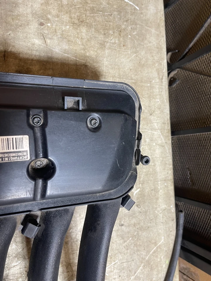 Colector de admisión del motor Porsche Cayenne 2004-2006 3,2 L VR6 022133201AG probado Foto 4 de 4