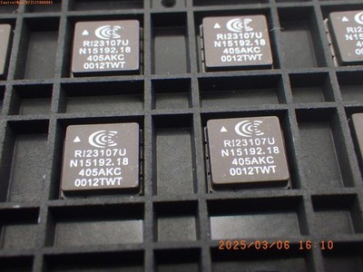 RI23107U SKYWORKS  semiconductor ( 10 pcs