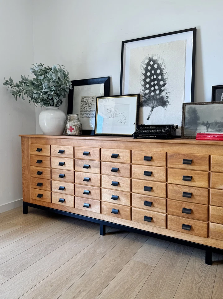 Aparador vintage, totalmente restaurado, 36 cajones, cerezo alrededor de 1920 Foto 3 de 4