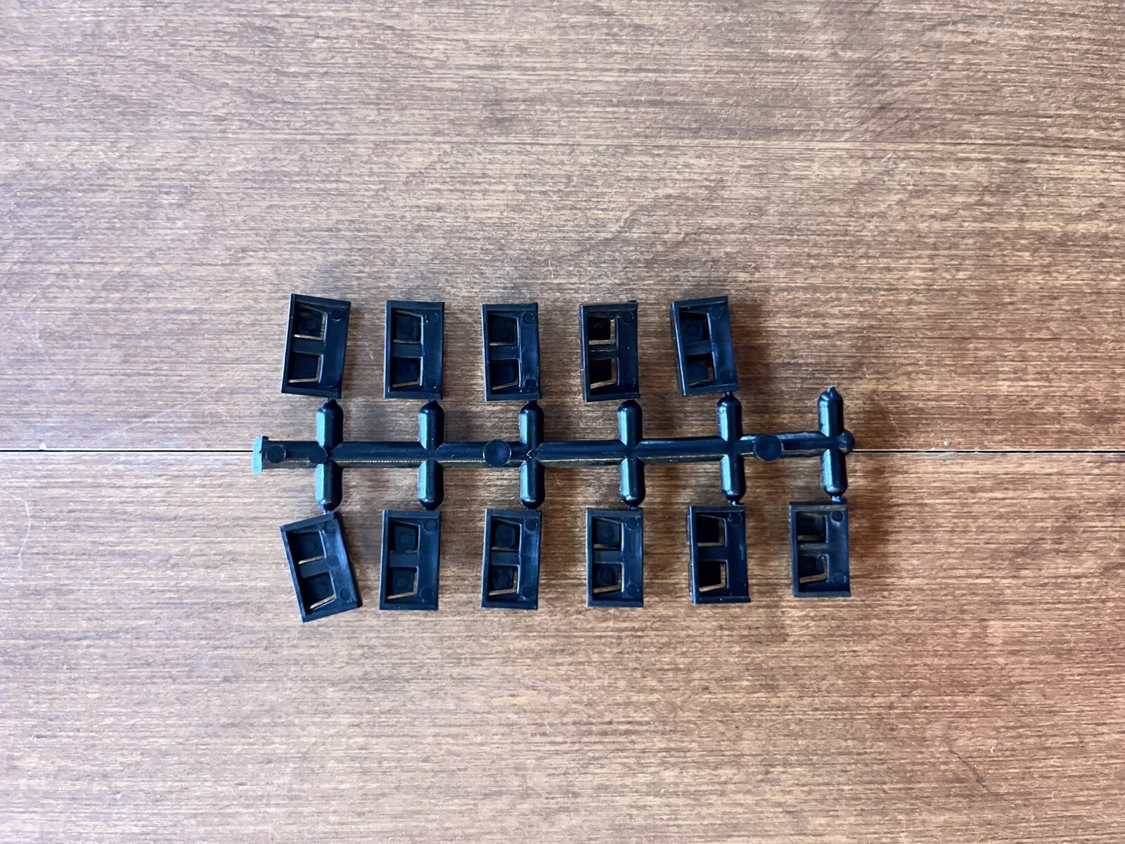 Artin Slot Car Track Replacement Parts: Track Clips (50 Plus) New Free Shipping