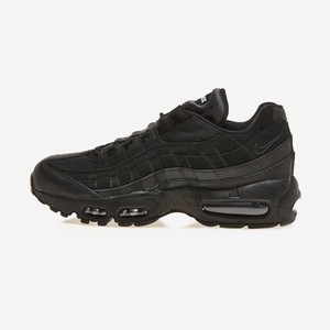 nike triple black 95