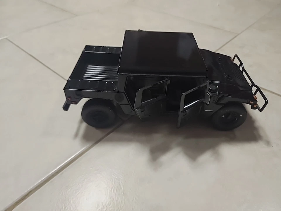 Hummer Johnny Lightning 4 puertas Foto 2 de 3