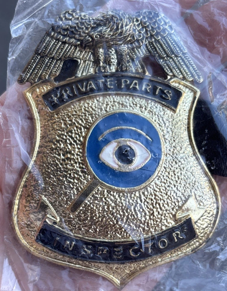 Insignia de metal de inspector de piezas privadas de colección broma de novedad comedia de Halloween Nuevo de Lote Antiguo Foto 2 de 4