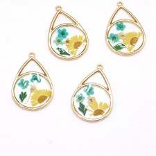4PCS Gold Tone Real Dried Pressed Flower Resin Drop Charm Pendant GXE2401