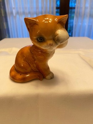 Porzellanfigur sitzende Katze rot-orange Goebel Nr. 31 028 11,5cm