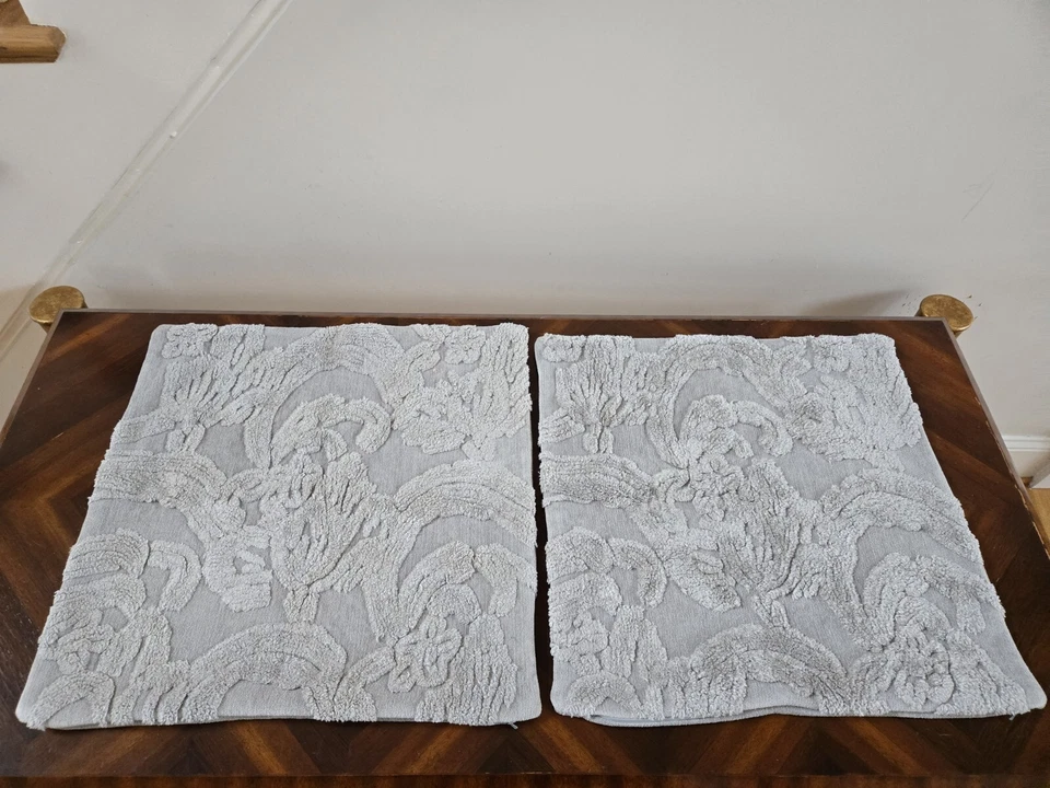 2 fundas de almohada cuadradas Pottery Barn Natalia chenilla jacquard 22x22 gris Foto 4 de 4