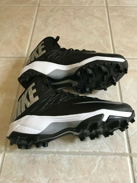 11 wide football cleats