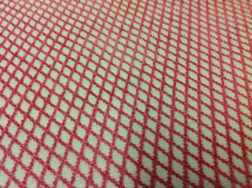 Enrejado de chenilla diamante rosa a pequeña escala Kravet. Tela 8,50 yd 31373-19 Foto 3 de 3