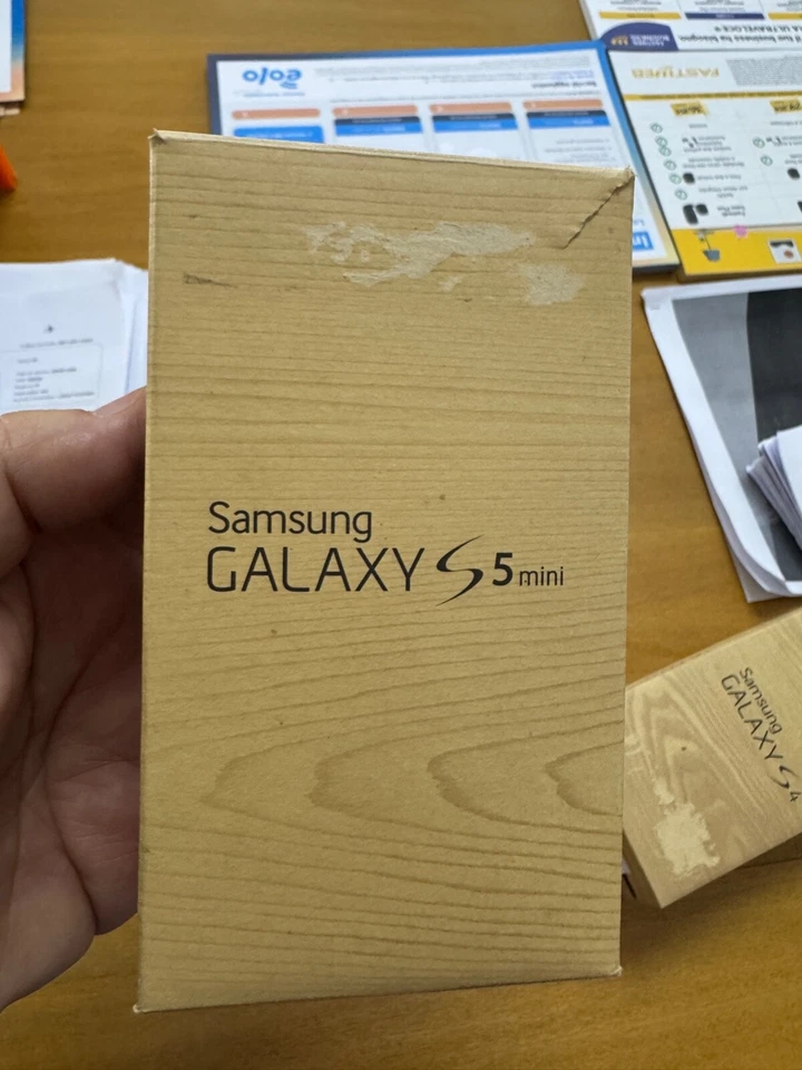 SAMSUNG GALAXY S5 MINI 16GB BLACK BLUE SM-G800F - 2 anni di GARANZIA (NUOVO) - Immagine 2 di 3