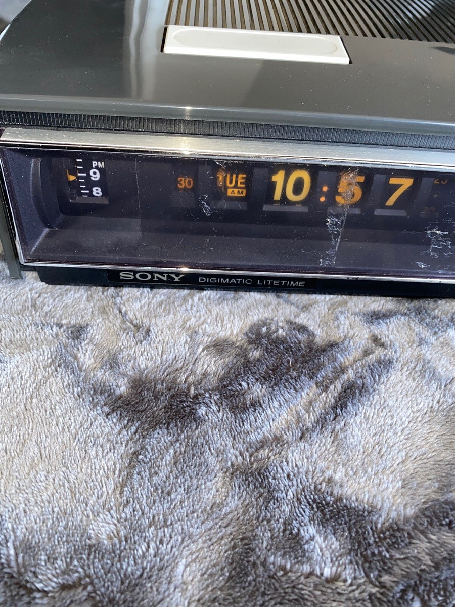 Vintage Sony TFM-C660W Digimatic Litetime Flip Clock Alarm AMFM