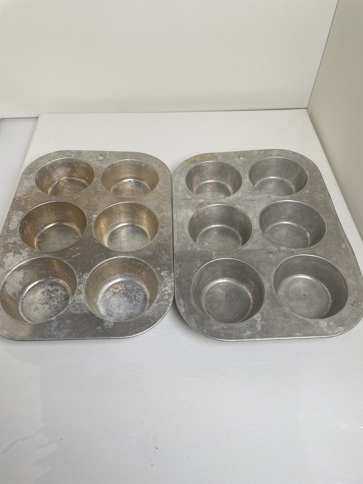 1 Vintage COMET Aluminum 6 Cup Muffin Tin, 1 No BCupcake Baking Pan