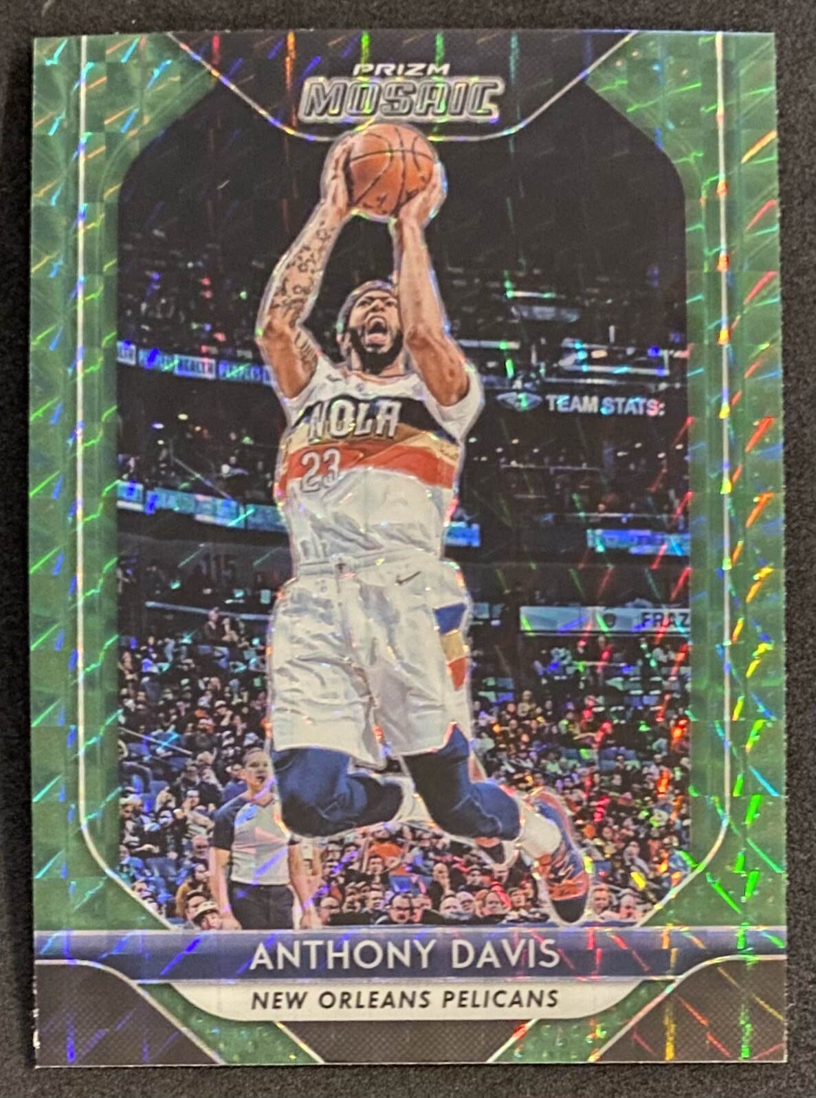 2018-19 Panini Mosaic Anthony Davis Green Prizm #4 Refractor NBA