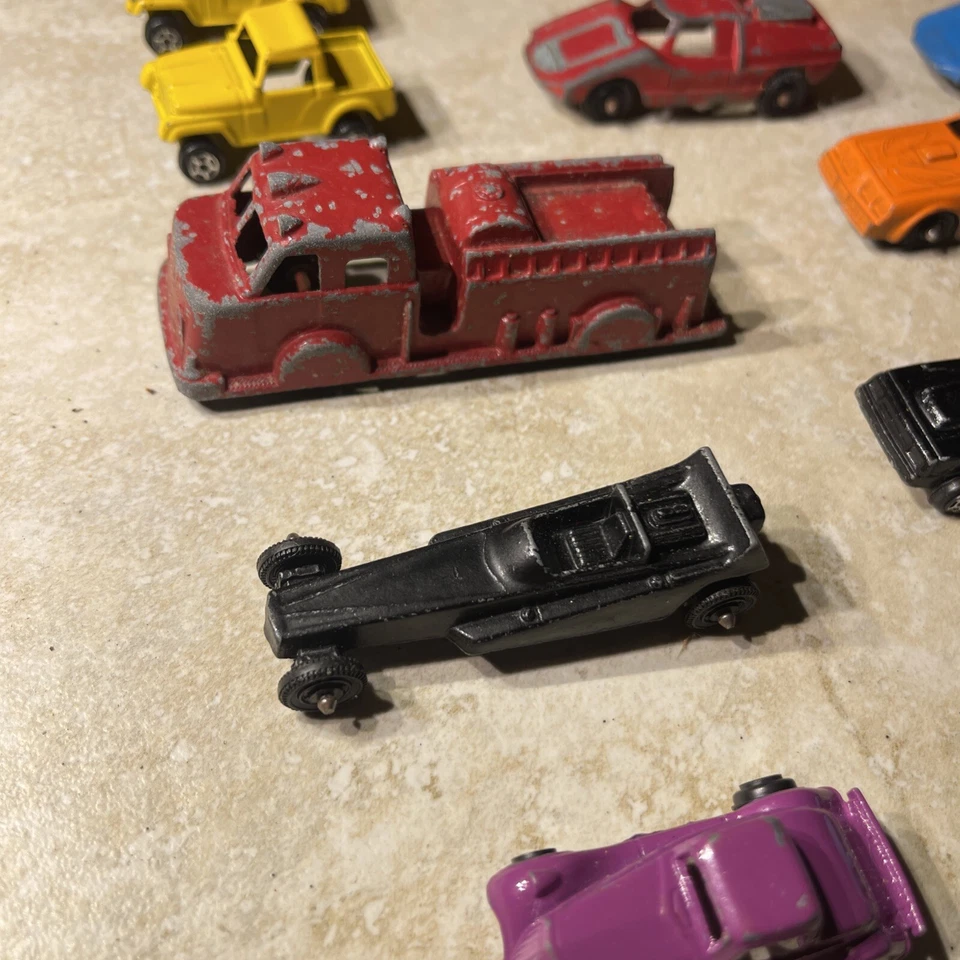 18 Vintage Modelo Tootsie Juguete TootsieToy Mack Dump Fire Lamborghini Jeep Firebird Foto 3 de 4