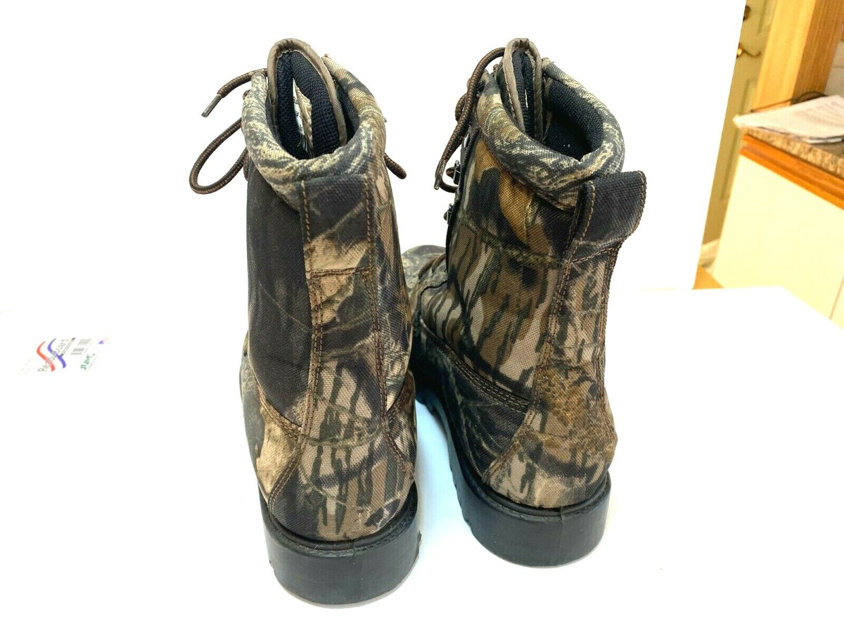 Bushmaster mens hunting boots sz 9 M camoflauge pattern 