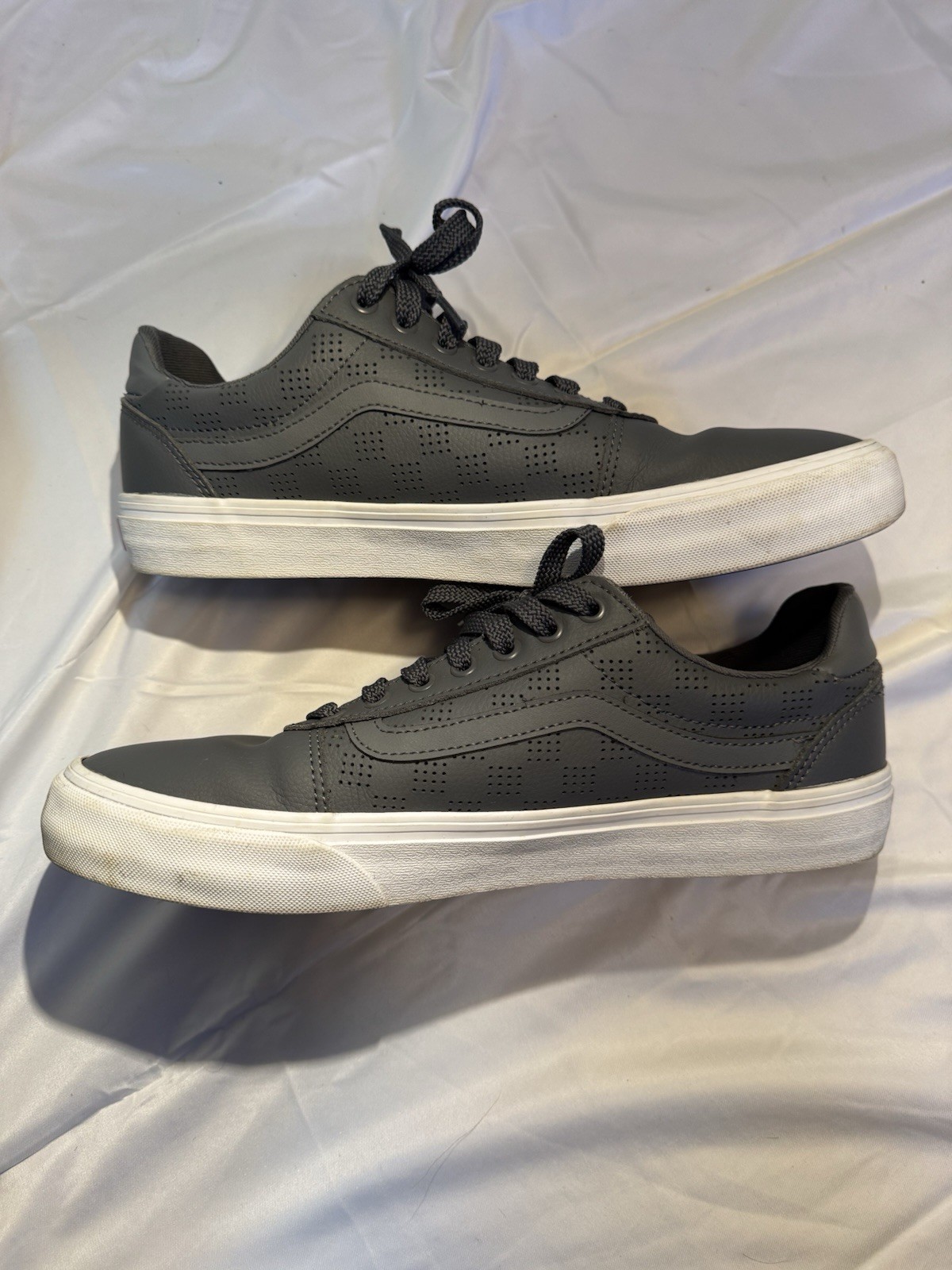 VANS Men's Gray Lace Up Casual Sneakers Comfort US 11.5 Rubber Sole 721356