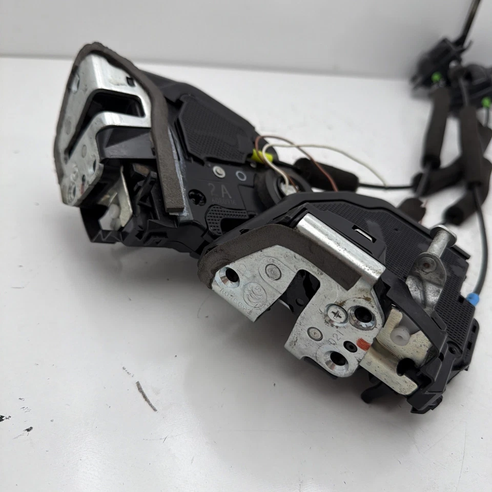 Subaru Forester  Rear Door Latch Lock W/ Handle Right & Left Set 2016 2017 2018 Foto 2 de 4