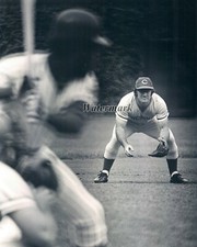 MLB Pete Rose Cincinnati Reds 3rd Base in Wrigley Game Action 8 X 10 Photo Pic