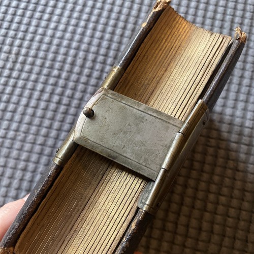 Antico album CDV con oltre 40 immagini - Pochi tintini - COME TROVATO - Foto 3 di 16