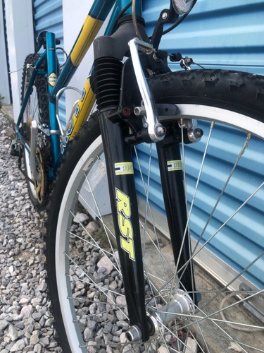 Motiv Eureka Mountain Bike- 17.5” Frame- 21 Speed- Shimano-26” wheels- ready - Picture 3 of 24