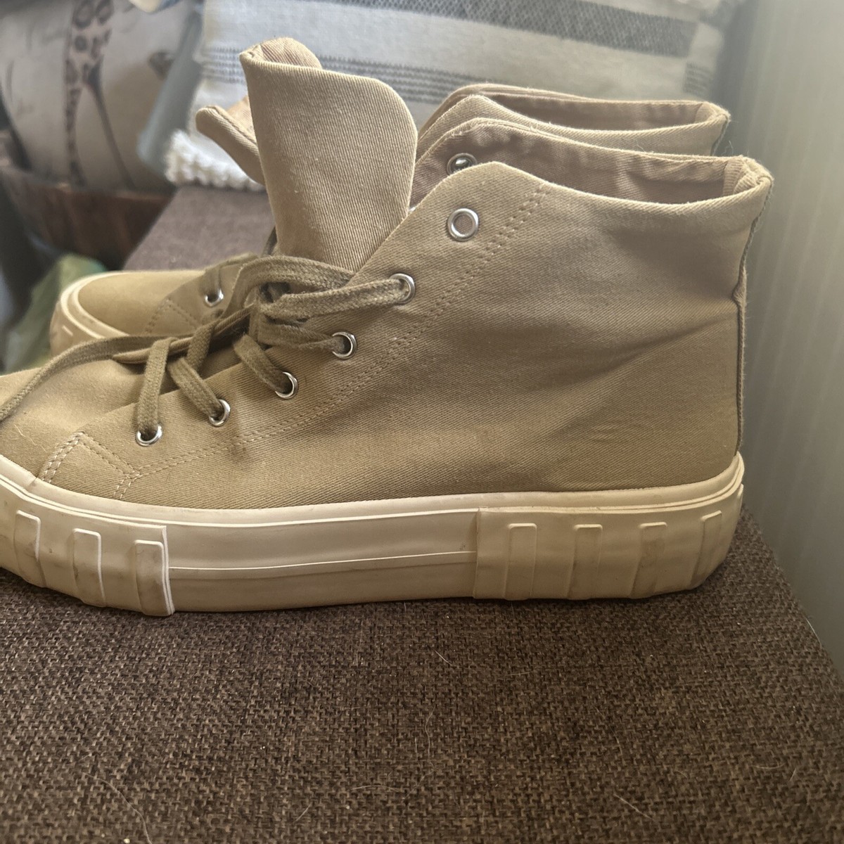 Zara CANVAS HIGH TOP SNEAKERS 2436/710/032 3839 Size 40 EU Zara CANVAS HIGH TOP SNEAKERS 2436/710/032 3839 Size 40 EU