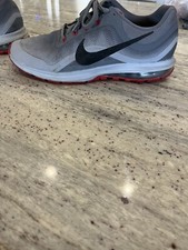 nike max dynasty 2 Size 10.5 man Gray