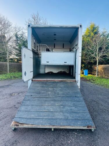 1996 MAN 8.163 7.5 Ton 3 Stall Horsebox with Living and Hydraulic Ramp - Picture 5 of 14