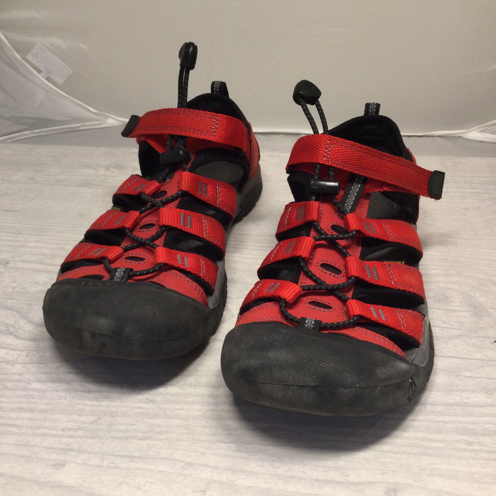 Sandali scarpe da donna Keen taglia 6 bordeaux rosso Newport H2 outdoor escursionismo acqua