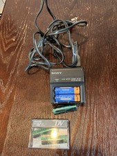 Sony Battery Charger BC-CS1 w/ 5 batteries Tested