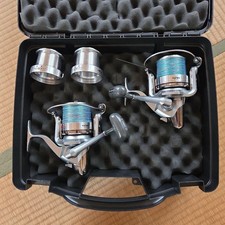 Moulinet tournant Daiwa Power Surf QD 4000 avec étui rigide Plano