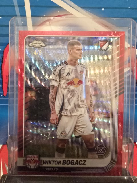 2025 MLS Chrome Wiktor Bogacz RC Red Refractor #3 /5 New York Red Bulls Poland ⚽