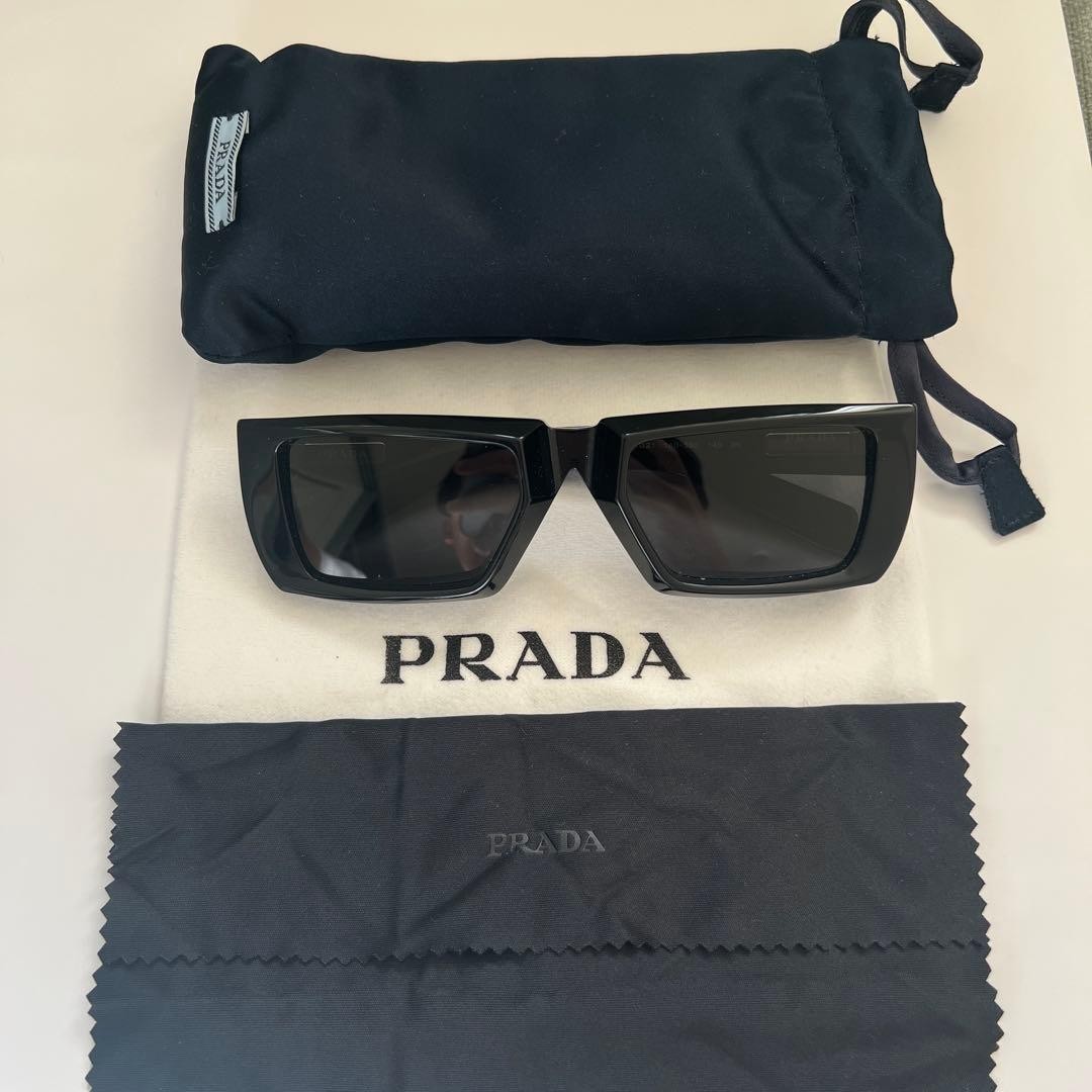 PRADA Sunglasses Black 2022 Used with Case & Certificate thumbnail 5