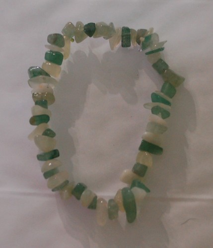 AVENTURINE AND NEW JADE CRYSTAL HEALING CHIP BEAD BRACELET, LUCK & FRIENDSHIP - Picture 2 of 3