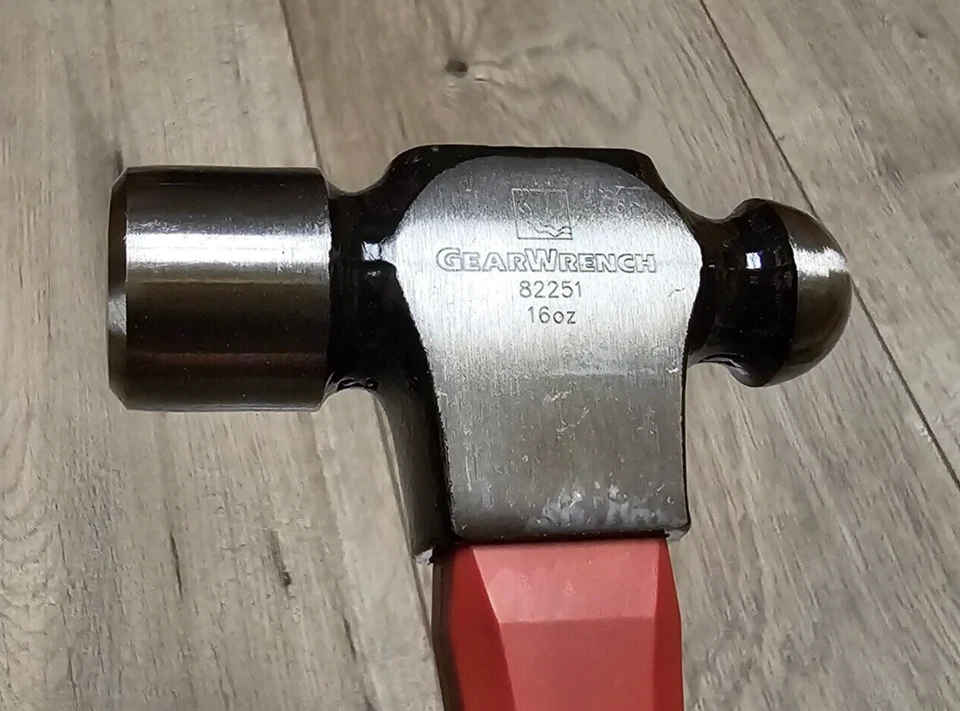 Gearwrench 16 盎司球形锤带玻璃纤维手柄和橡胶握把 #82251 — 第 2/2 张图片