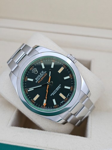 Rolex Milgauss Black Watch with Oyster Bracelet - 116400GV 2020 Full Set - Picture 3 of 17
