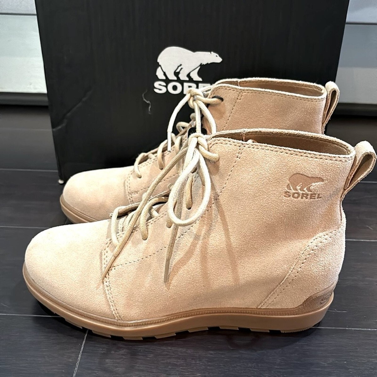 SOREL EVIE II LACE ANKLE SUEDE WATERPROOF BOOTS IN CANOE/GUM  display picture 1