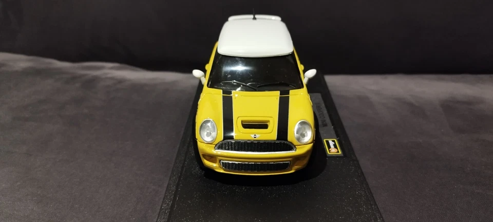 Mini Cooper S Modellino 1:24 Bburago - Immagine 2 di 4