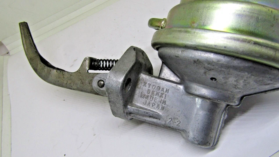 Bomba de combustible para Toyota Corolla 1983-1984 1,6 L 4 cilindros KYOSAN DENKY OE JAPÓN Foto 3 de 4