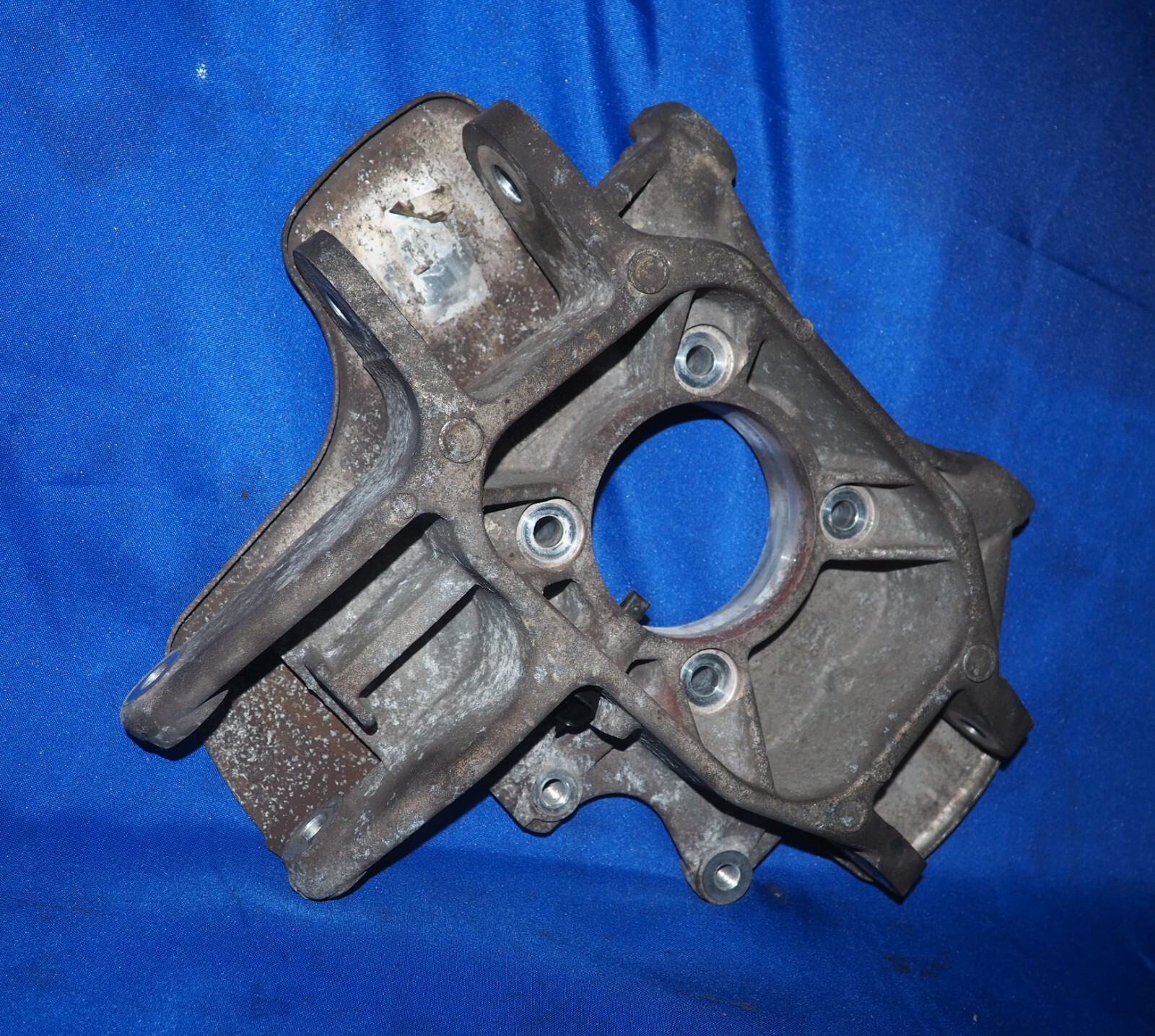 2010-2020 Aston Martin Rapide Right Rear Spindle Knuckle W/O Hub W/Warranty OEM