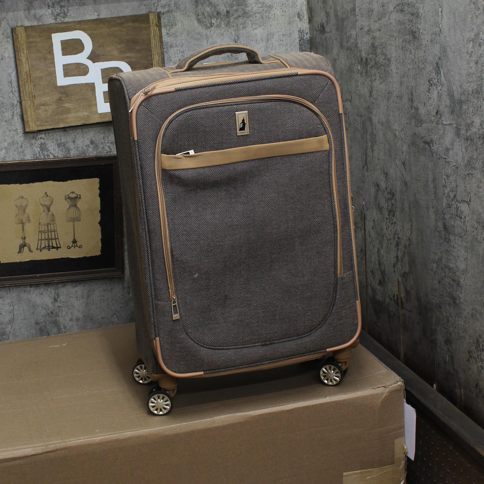 Navy Brown 24"
