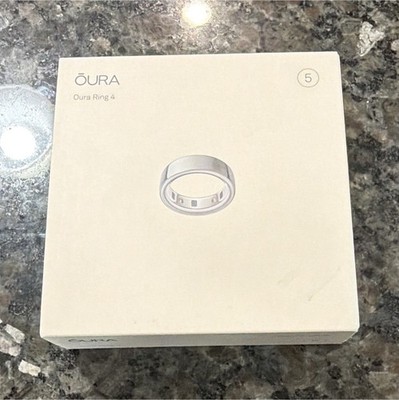 Oura Ring 4 Silver Size 5 Activity Tracker Smart Ring w/ Charging Dock, USB-C