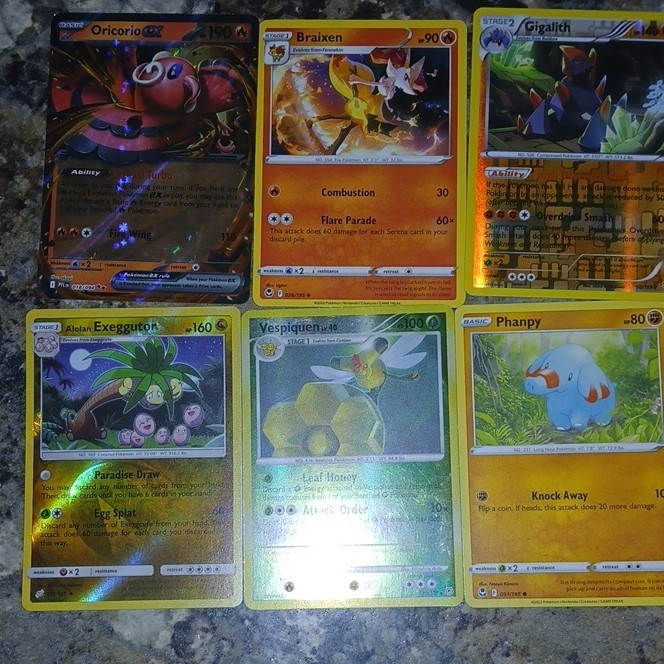 Pokemon Co. Pokemon TCG 30 Card Lot Oricorio Braixen Gigalith Holo Reverse