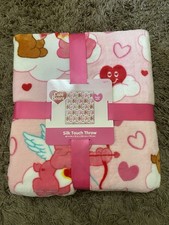 CARE BEARS SOFT PLUSH THROW 60IN X 70IN NWT PINK HEARTS VALENTINES DAY 60  X 70  