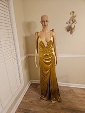 Fashion Nova Glamourous Maxi Dress With Deep V-neckline Stylish Split